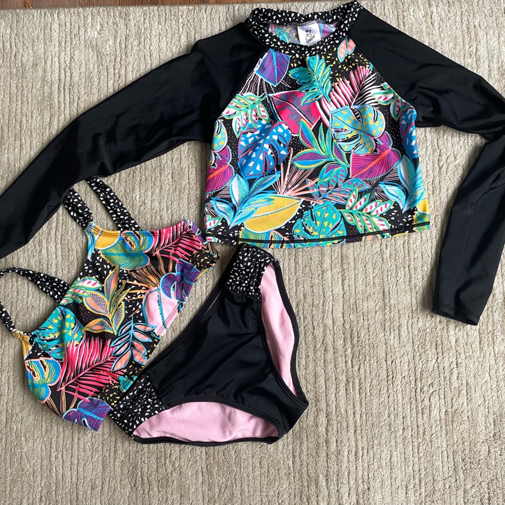 Girls three piece bathing suit set, Art Class size Large (10/12), like new